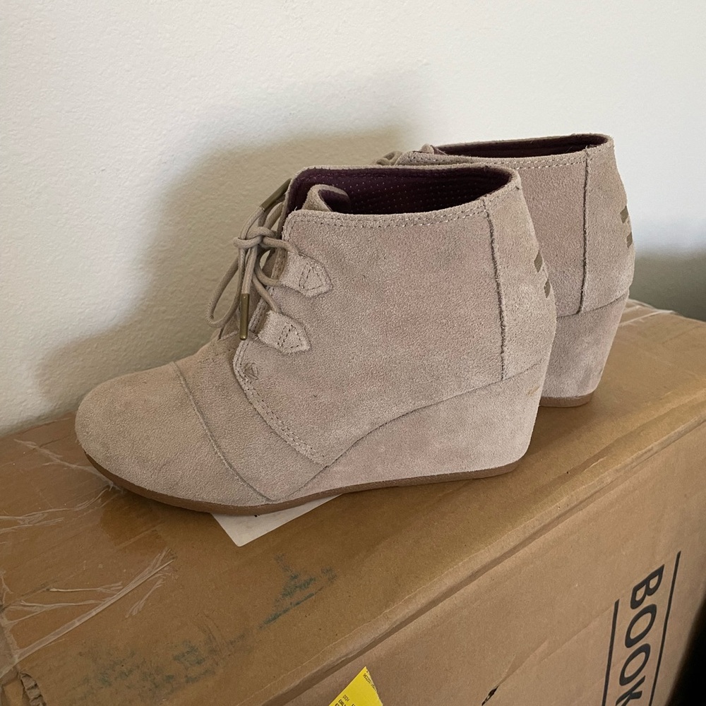TOMS Kala Wedge Booties